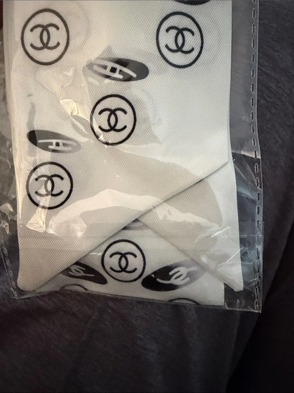 Unbranded CC White and Black Logo Pattern twilly for hair or handbag NEW